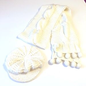 James Pringle Weavers Neck Scarf and Cap. Ivory. Classy